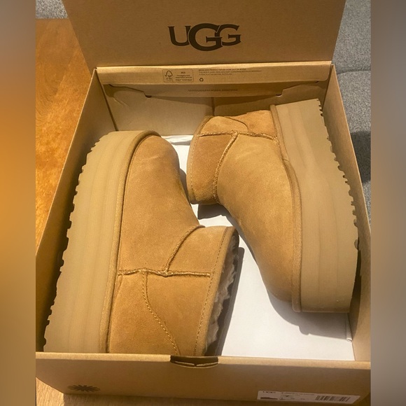 NWOT Classic Ultra Mini Platform Suede Booties - Picture 4 of 6
